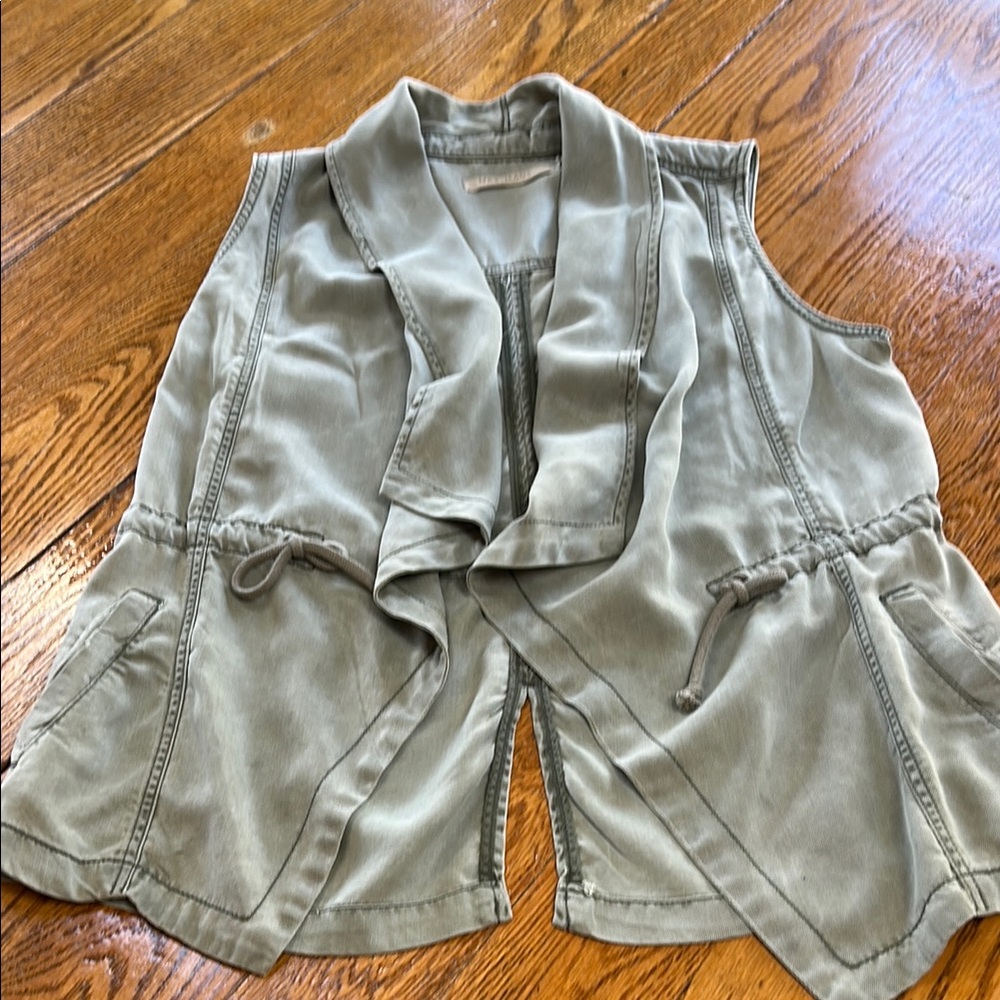 Max Jeans Tencel waterfall style vest in olive green.  Size Small.  Pockets.